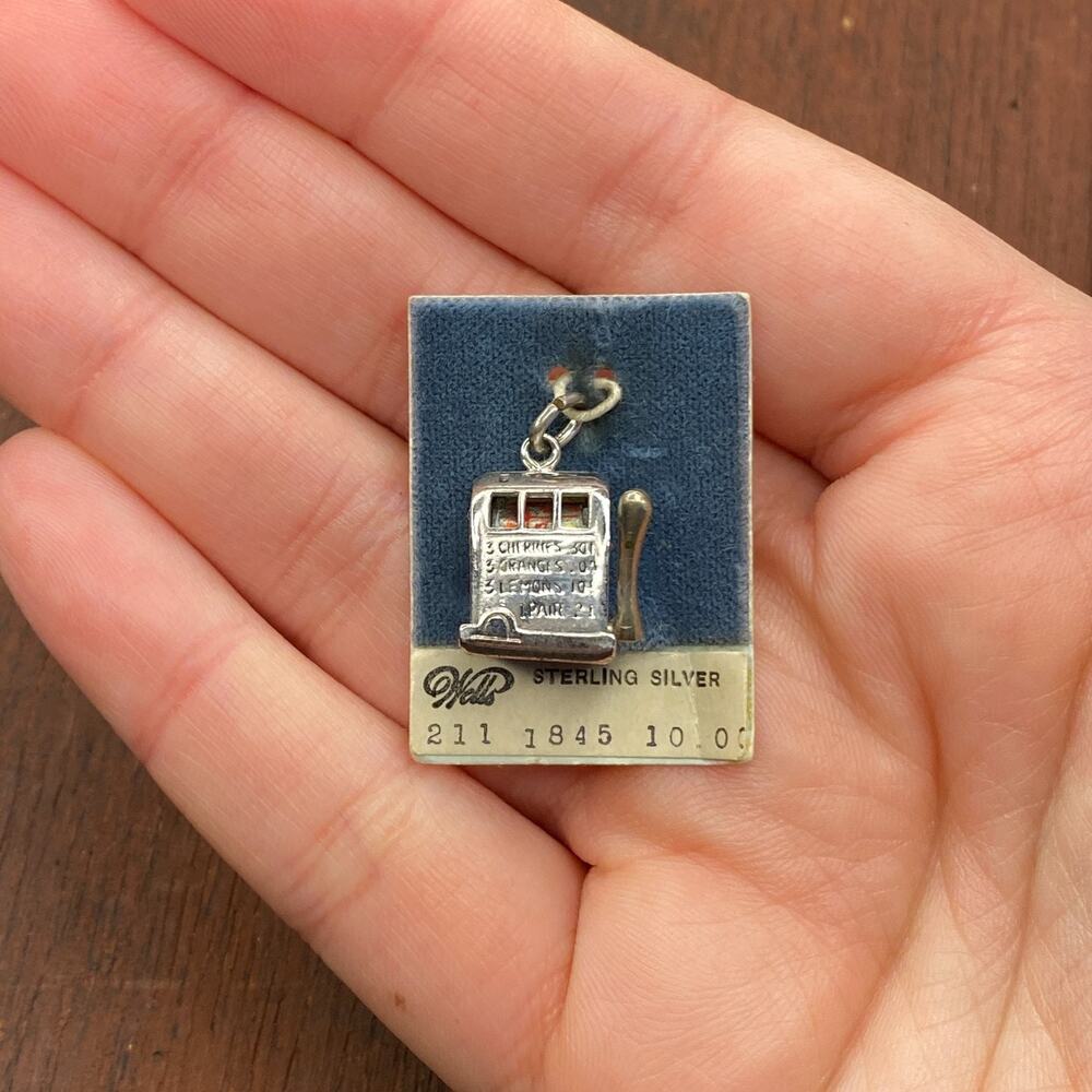 Vintage Wells 925 Sterling Silver Machine Casino Pendant Bracelet Charm